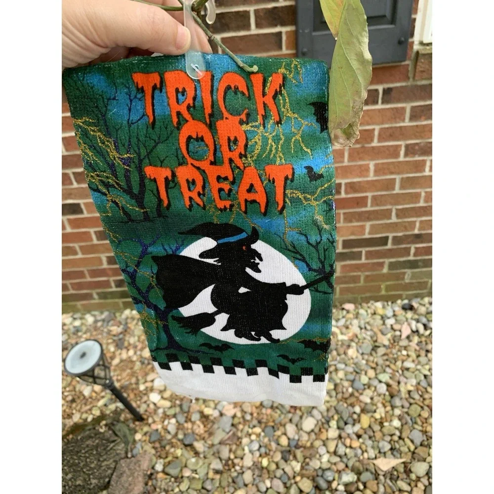 Vintage B&D/ Flying Witch Royal Terry Halloween Kitchen Towel Trick-or-Treat.